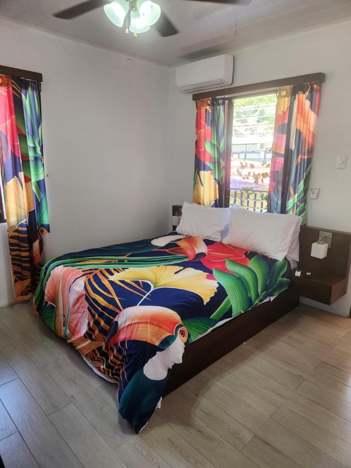 Hotel Villa Prats Manuel Antonio Bagian luar foto