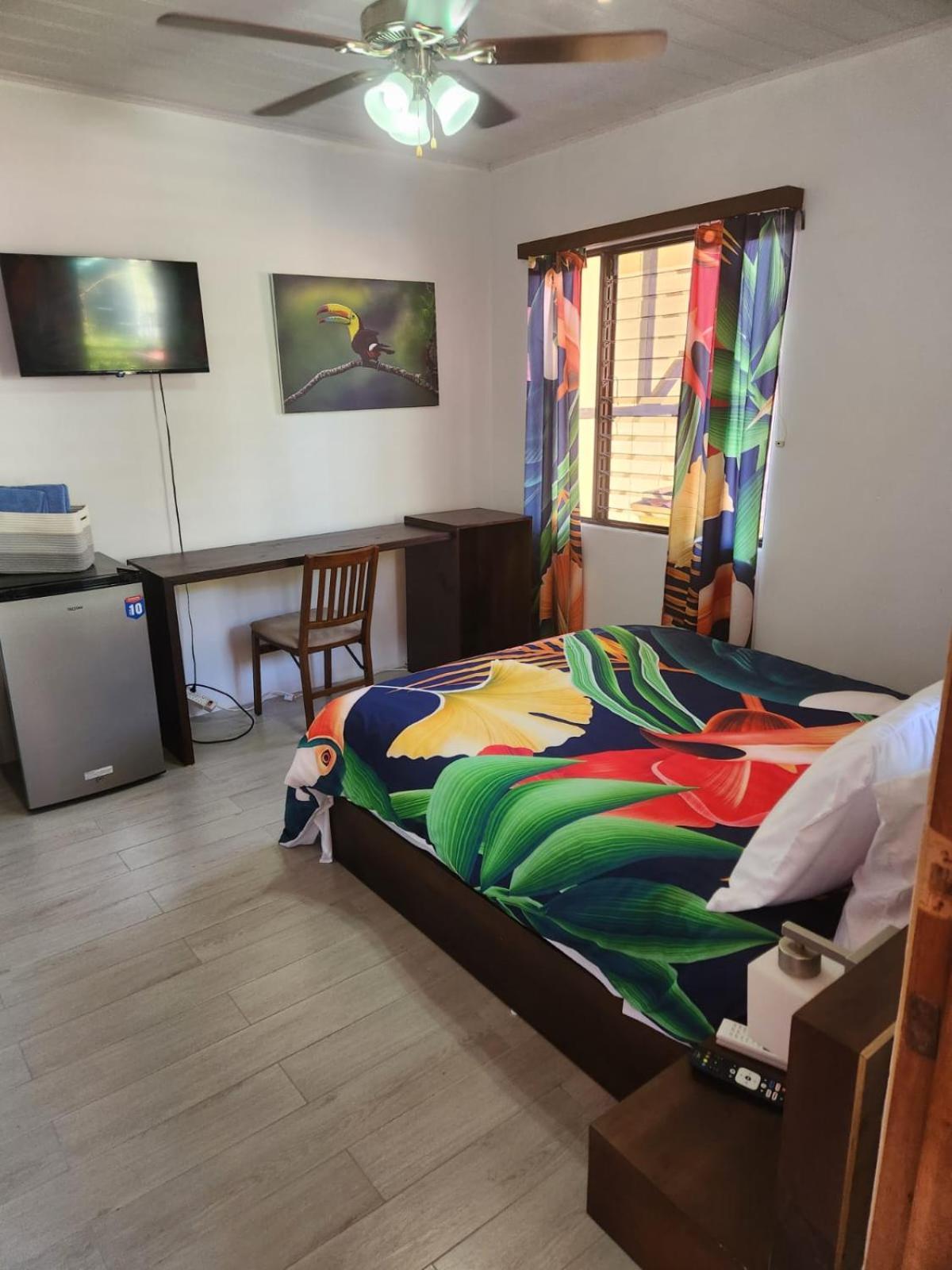 Hotel Villa Prats Manuel Antonio Bagian luar foto